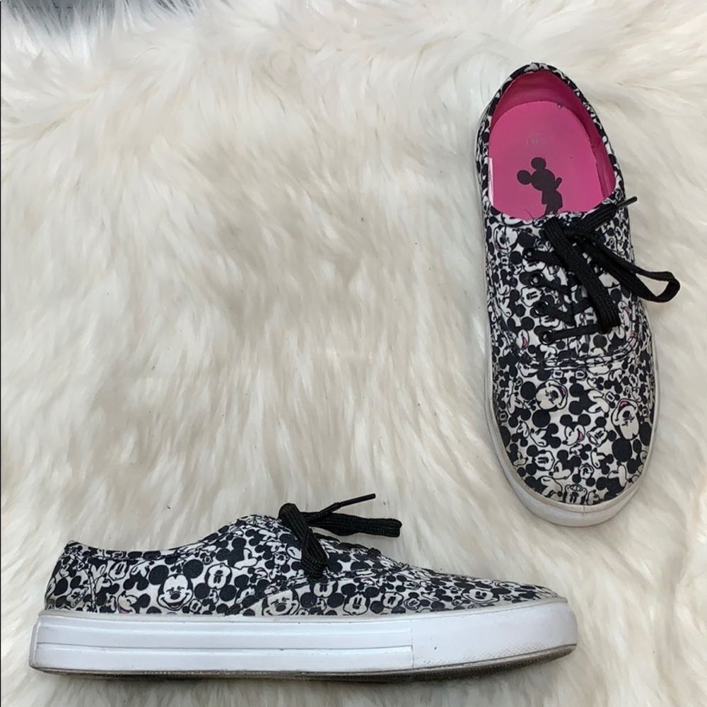 Disney Mickey Mouse Black/White Sneakers Sz 8